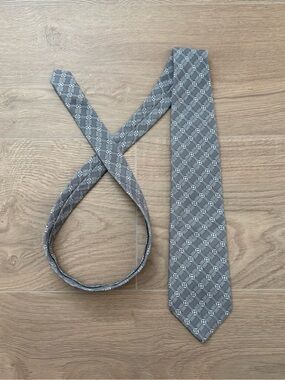 Pineda Covalin Necktie Men's 100% Silk Luxury Geometric Gray Tie Made in Mexico